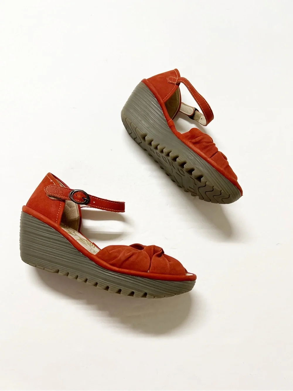 FLY London Womens Red Bow Toe Ankle Strap Leather Wedge Yoel Sandals Size 38